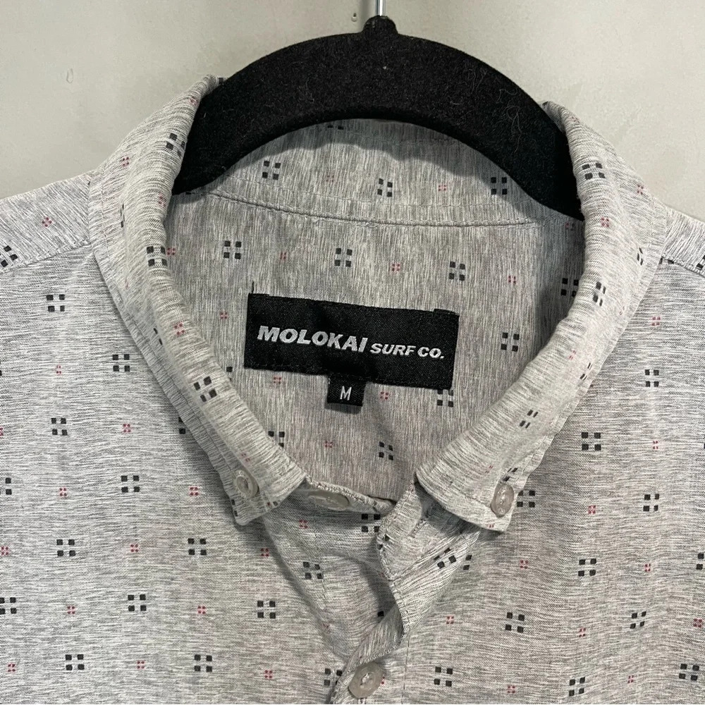 MOLOKAI Surf Co. Mens  Button Down Casual Shirt Medium size. - Picture 3 of 7